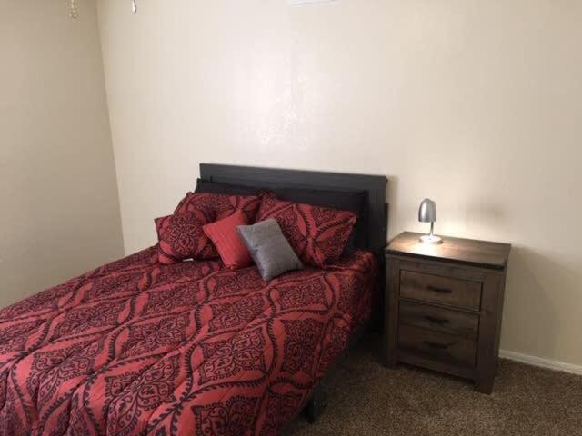 Quiet Townhouse Close To Fort Sill! Lawton Buitenkant foto